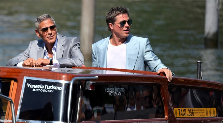 George Clooney y Brad Pitt. Dos galanes indiscutidos. Foto EFE/EPA/ETTORE FERRARI