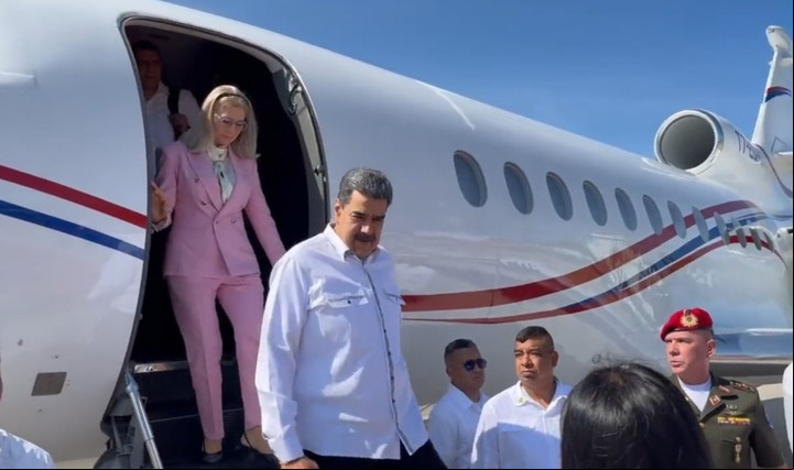 Nicolás Maduro en uno de sus vuelos a bordo del avión confiscado por Estados Unidos. Foto: X
