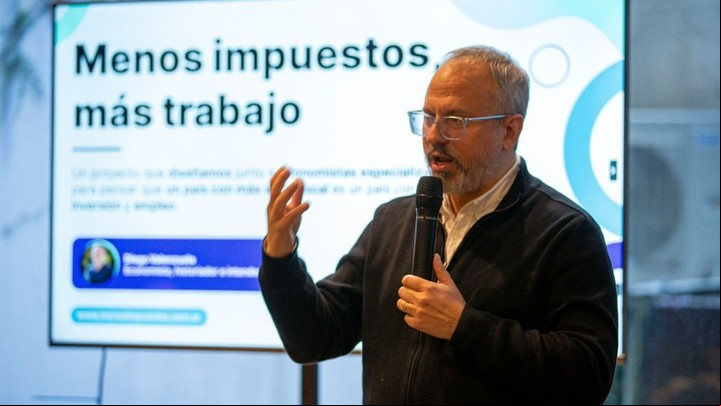 Diego Valenzuela en la presentación de la web "Menos impuestos, mas trabajo".