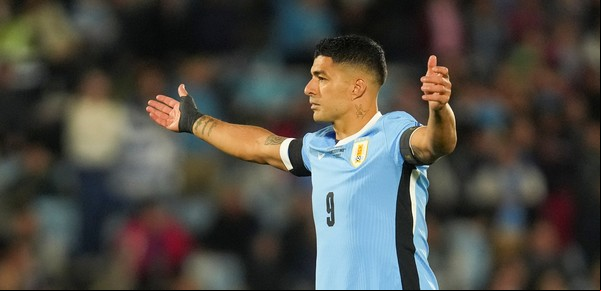 Luis Suárez se despidió de la selección de Uruguay con un empate sin goles ante Paraguay