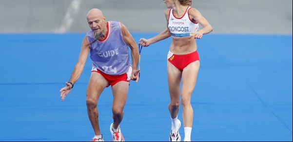 La bronca de Elena Congost, la maratonista que se quedó sin medalla por ayudar a su guía en los Juegos Paralímpicos: "Me costó la comida de mis hijos"