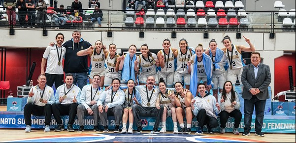 La Selección Argentina femenina y otro hito en el básquet: victoria ante Brasil para ser por tercera vez campeona del Sudamericano