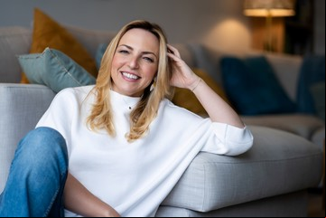 Lucía Galán Bertrand, la pediatra influencer, contra los mitos más frecuentes: del collar de ámbar a los pies descalzos