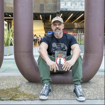 César Pérez Gellida regresa con un trepidante thriller rural en la Extremadura del siglo XX