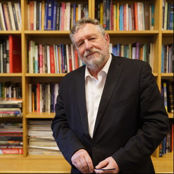 Miguel Wiñazki: "El estoicismo es transitar un punto medio entre el cielo y la tierra"