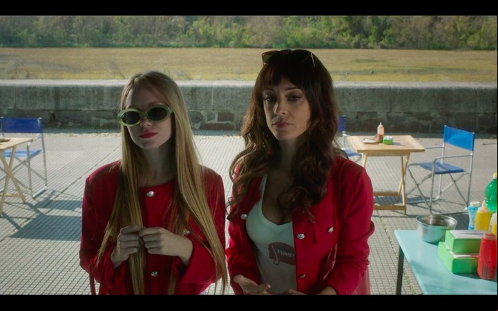 El filme surgió de los relatos que el director escuchó de promotoras.
