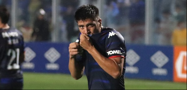 Tigre tuvo más puntería que Atlético en el final, y se llevó de Tucumán un triunfazo bajo la lluvia