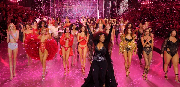 Victoria's Secret Fashion Show 2024: Adriana Lima, Alessandra Ambrosio, Tyra Banks, Cher, Kate Moss y todo lo que pasó