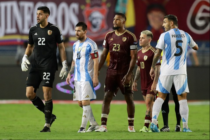 Messi y Soteldo, en Maturín.