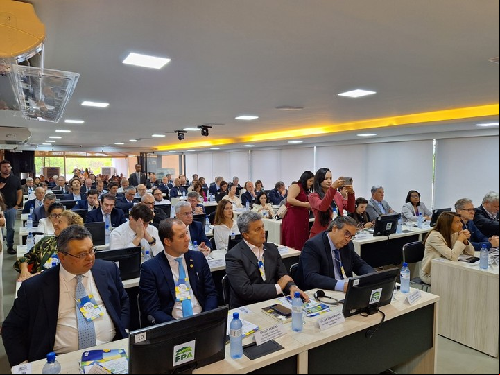 En las deliberaciones de la cumbre agropecuaria realizada en Brasilia se abordaron distintas temáticas, como el desarrollo sostenible, con buenas prácticas e innovación, y la cooperación regional para unir visiones y fortalecer estructuras público-privadas.