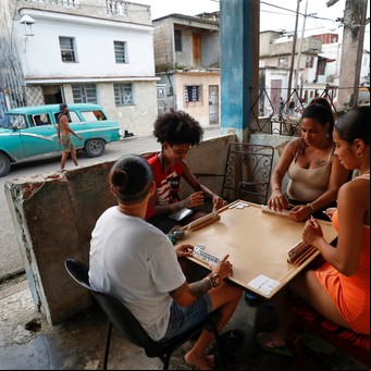 Crisis en Cuba: continúa el apagón, no hay clases y suspendieron las actividades no esenciales