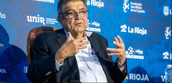 Sergio Ramírez: "La IA nunca va a ser capaz de sustituir a la lengua literaria"