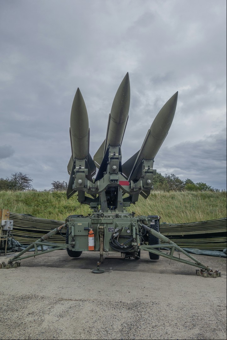 China lidera el desarrollo de misiles hipersónicos, superando a EE. UU. y Rusia, con el CJ-100 y el YJ-21. Foto: Unsplash.