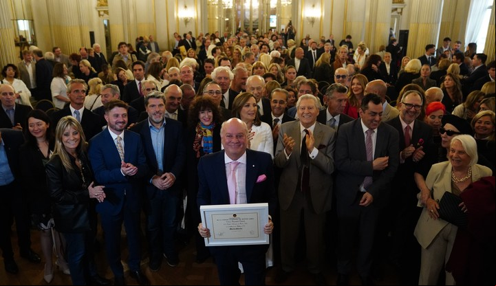 Homenaje en la legislatura a Martin Cabrales
foto Marcelo Carroll