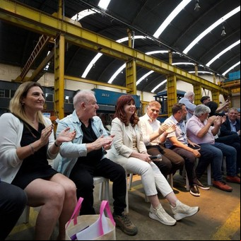 Cristina Kirchner sube en las encuestas, pero el Gobierno sospecha y dice que no será candidata