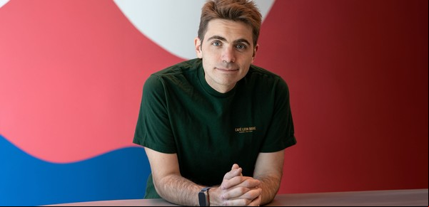 Un neo banco local se alió con Open IA para mejorar su relación con sus s