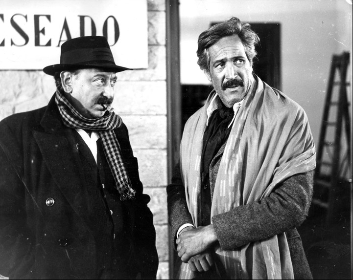 Federico Luppi, que luego protagonizaría otras producciones de Aries como Tiempo de Revancha o Plata dulce, fue parte clave del reparto de La Patagonia rebelde.