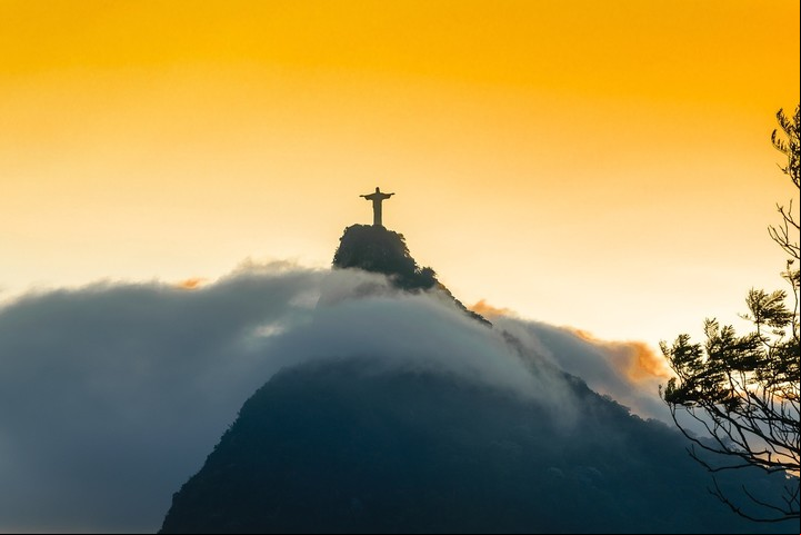 El Cristo Redentor de Brasil, con sus 38 metros, queda en cuarto plano en Latinoamérica. Foto: Pexels.