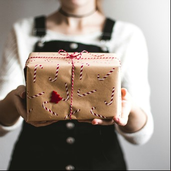 Navidad 2024: los regalos ideales para cada signo, según el Horóscopo Negro