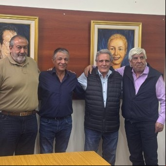 Hugo Moyano vuelve a la CGT: va a la mesa chica y pone a otro camionero como co-secretario