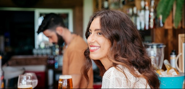 Descubrí los mejores restaurantes con vista al río de Buenos Aires, según la Inteligencia Artificial
