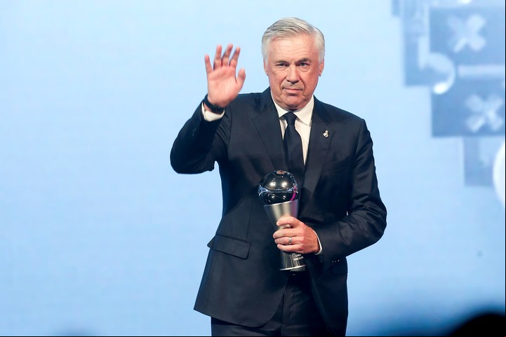 Carlo Ancelotti, el mejor DT del mundo según las votaciones en la FIFA. Foto: AP Photo/Hussein Sayed.