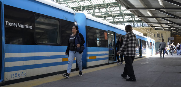 Paro de trenes: el Gobierno apuntó contra La Fraternidad y difundió el cronograma de servicio para este martes 28 de enero