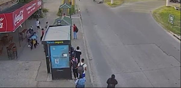 Tiroteo, pánico y muerte frente a la Universidad de Lomas de Zamora: un policía mató a un ladrón que quiso robarle la moto