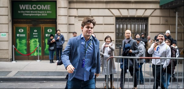 Escándalo en el ajedrez: Magnus Carlsen, Nº 1 y múltiple campeón, fue descalificado por usar jeans e insultó a la FIDE