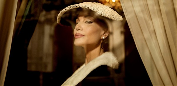 La Maria Callas de Angelina Jolie: poesía insufrible en el final de la gran soprano griega