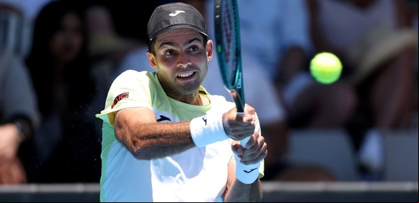 ATP 250 de Auckland: Facundo Díaz Acosta bajó a un Báez incómodo con rodillera y también perdieron Cerúndolo y Etcheverry