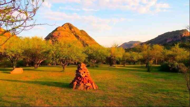 Parte del impactante paisaje natural de Cerro Colorado, en Córdoba.