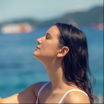 Cosmética refrescante: una guía con los productos especialmente diseñados para combatir el calor