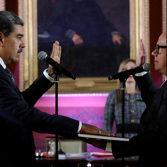 Así fue la jura de Maduro, que se autoproclamó presidente de Venezuela: "Juro por la memoria eterna de Hugo Chávez"