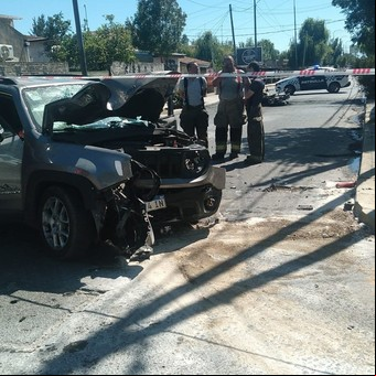 Dos policías muertos en una persecución en Quilmes al chocar contra una camioneta 