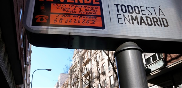 Por la crisis de la vivienda, España ordena a Airbnb bloquear cerca de 66.000 alojamientos de vacaciones