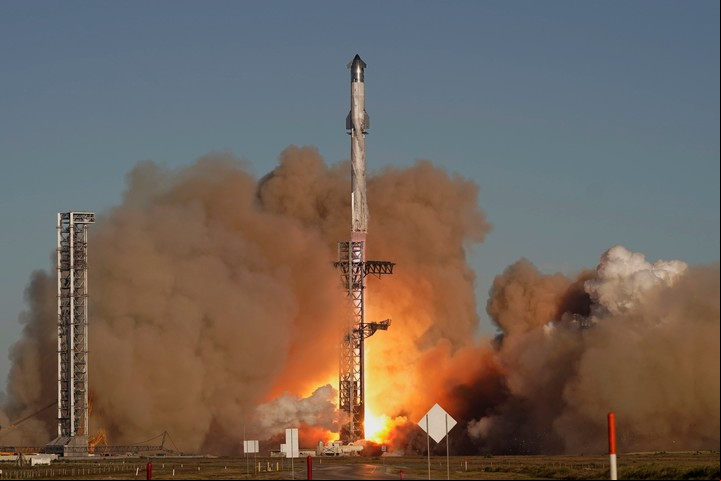 Lanzamiento del mega cohete Starship, de SpaceX.Foto: AP