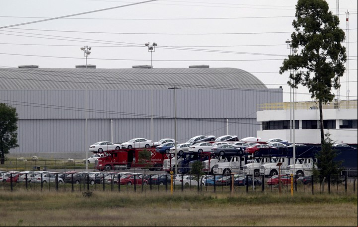 FOTO DE ARCHIVO: La planta de fabricación de automóviles Volkswagen (VW) se ve en Puebla, cerca de la Ciudad de México, 21 de septiembre de 2015. REUTERS/Imelda Medina/Foto de archivo