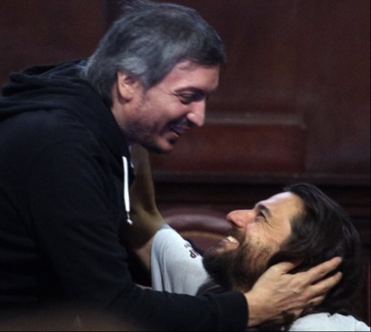 Juan Grabois tiene una relación extraña con Máximo Kichner, quien cree que el piquetero es indomable y puede ser un dolor de cabeza, aunque a veces diga cosas que La Cámpora está de acuerdo, como sus ataques contra Alberto Fernández y su discurso de barricada.