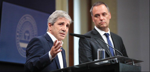 Dólares bajo el colchón: el Gobierno busca simplificar el impuesto a las Ganancias