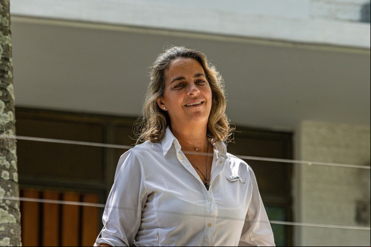 Magalli Meda, asilada en la embajada de Argentina, denunció que el chavismo la dejó sin agua. Foto EFE