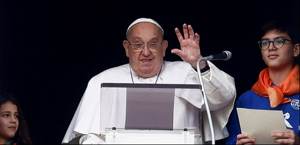 El papa Francisco recordó “el horror del exterminio de millones de judíos que no puede ser ni olvidado ni negado”