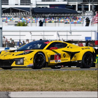 Polémica en las 24 Horas de Daytona: el compañero de Nico Varrone le salió con los tapones de punta a BMW y los acusó de "correr sucio"