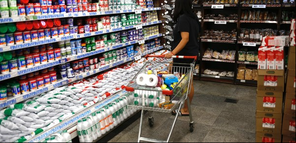 Negociación de precios: qué aumentos están dispuestos a aceptar los super con el dólar en baja y la amenaza importadora