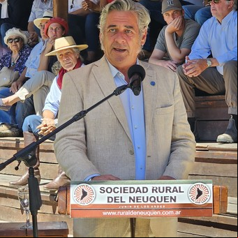 En un acto en la Patagonia, el presidente de la Rural insistió en que "las retenciones no deben existir"
