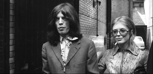 Murió la cantante Marianne Faithfull, ex pareja de Mick Jagger en la época de los Rolling Stones en Swinging London