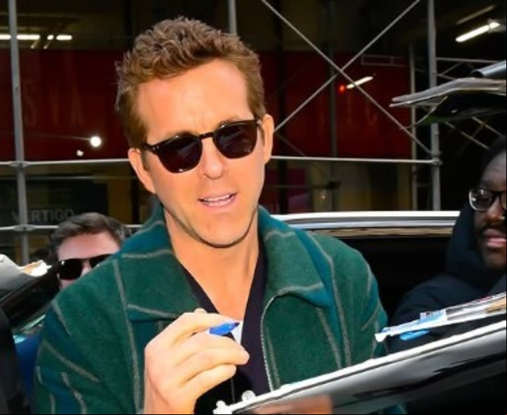 Ryan Reynolds le gustan las fragancias que incluyen notas de  cardamomo y violeta. Foto: Archivo Clarín. 