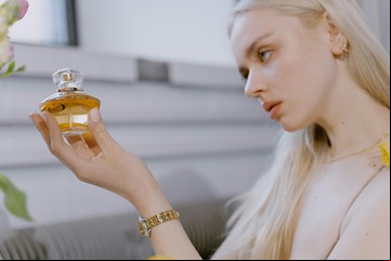 La razón por la que algunas personas no pueden vivir sin perfume, según la psicología