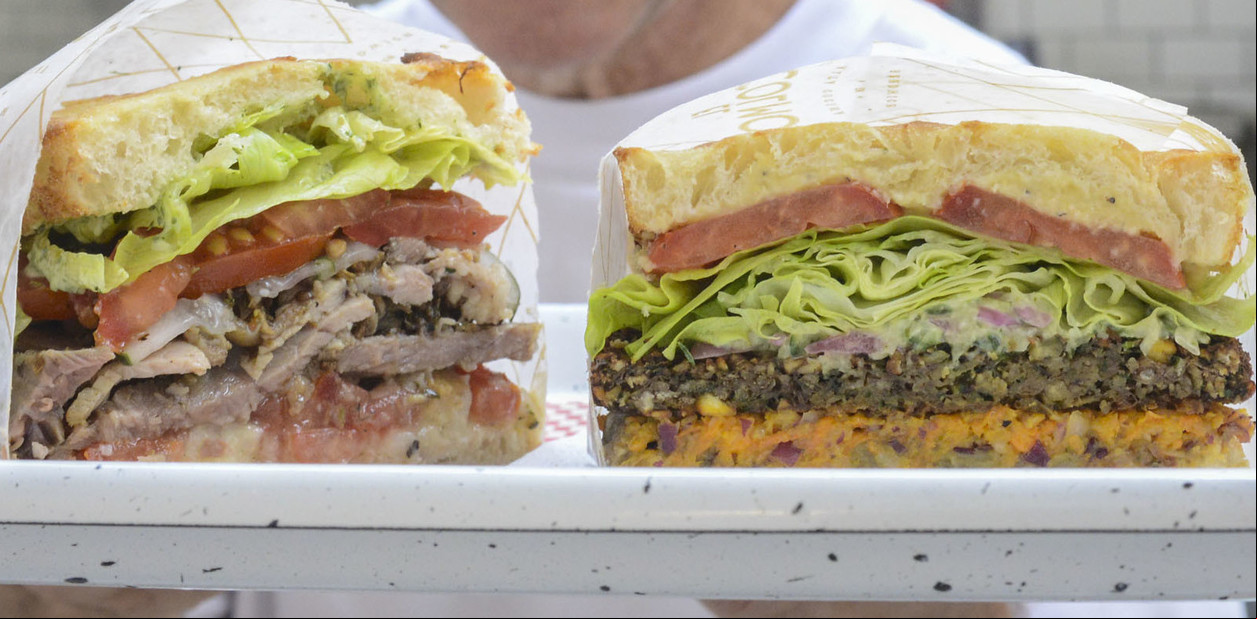 Nuevos restaurantes donde comer sándwiches deliciosos y suculentos: de carne desmechada, asado, albóndigas y mucho más