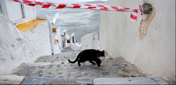 Pesadilla interminable en Santorini: continúan los sismos y todo sigue paralizado